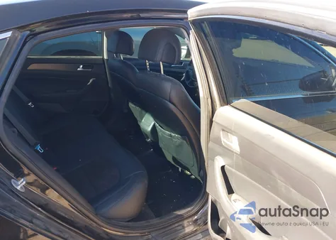 2017 Hyundai Sonata Sport z USA, uszkodzony, nr VIN 5NPE34AF3HH452949